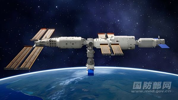 我国最大面积柔性太阳翼亮相太空：中国空间站的“能量源泉”